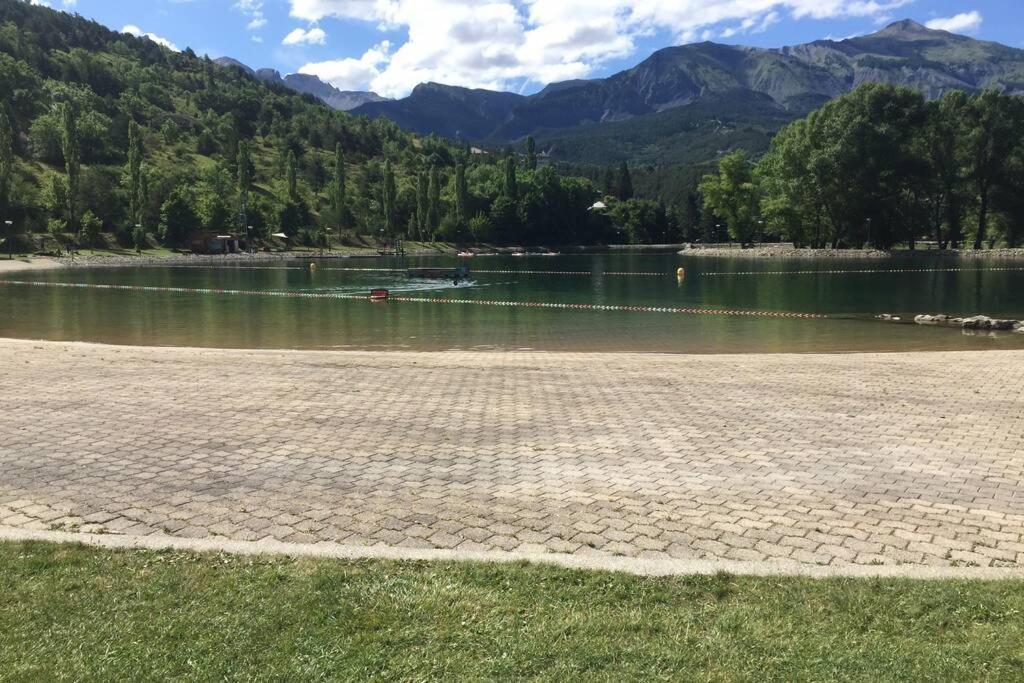 Maison Neuve Proche De Barcelonnette Jausiers Eksteriør billede
