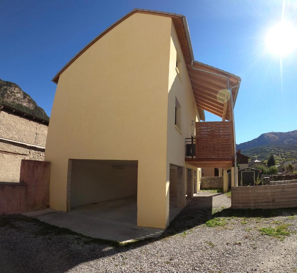 Maison Neuve Proche De Barcelonnette Jausiers Eksteriør billede