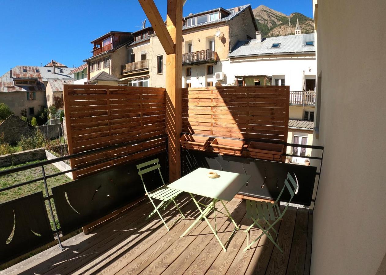 Maison Neuve Proche De Barcelonnette Jausiers Eksteriør billede